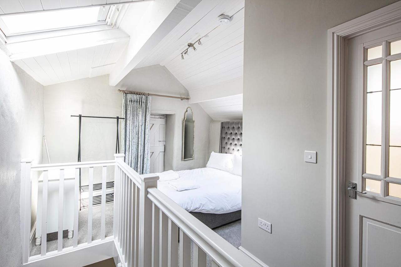The Artists Loft - A Superb Cottage Sensitively Converted From A Grade II Listed 17Th Century Building เบคเวลล์ ภายนอก รูปภาพ