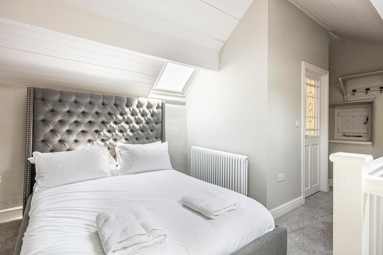 The Artists Loft - A Superb Cottage Sensitively Converted From A Grade II Listed 17Th Century Building เบคเวลล์ ภายนอก รูปภาพ