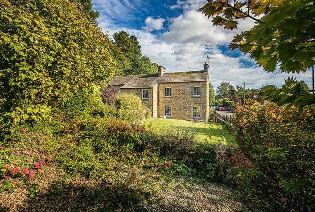 The Artists Loft - A Superb Cottage Sensitively Converted From A Grade II Listed 17Th Century Building เบคเวลล์ ภายนอก รูปภาพ